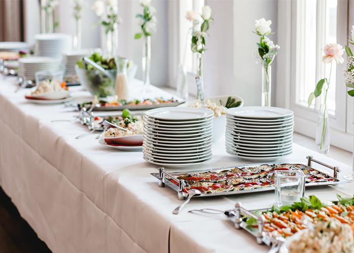 Hưởng trọn niềm vui khi đặt tiệc buffet quận Tân Phú