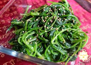 Công thức nấu món rau chân vịt om dấm