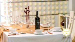 Bàn tiệc được set up sang trọng