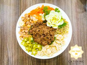 Món gỏi bò ngũ sắc