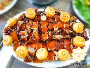 Món heo sữa quay bánh bao