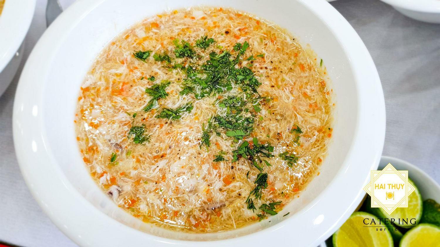 Món Soup hải sản tròn vị thơm ngon