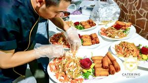 Đội ngũ đầu bếp nhà Hai Thụy luôn tận tâm với đam mê